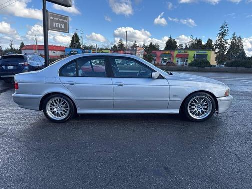 2002 BMW 530 530i 4dr Sedan
