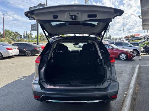Gun Metallic 2019 Nissan Rogue SV