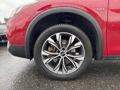 2018 INFINITI QX30 Premium