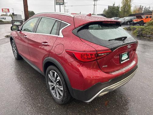 2018 INFINITI QX30 Premium