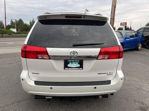 2005 Toyota Sienna XLE Limited