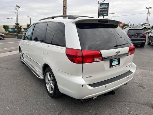 2005 Toyota Sienna XLE Limited