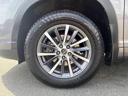 Predawn Gray Mica 2017 Toyota Highlander XLE