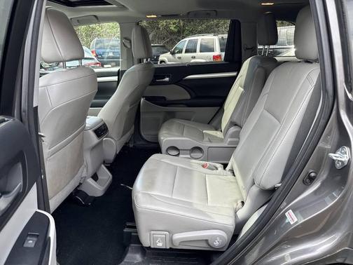 Predawn Gray Mica 2017 Toyota Highlander XLE