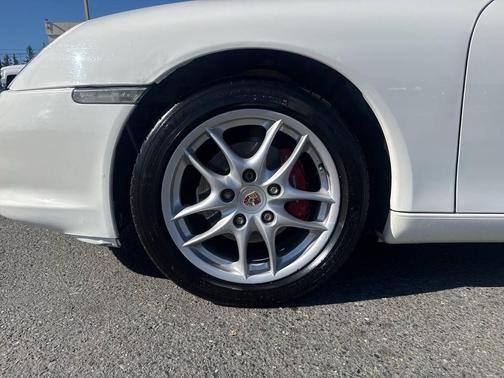 2004 Porsche Boxster Base 2dr Roadster