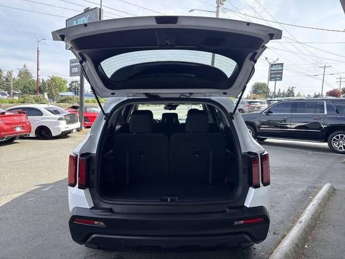 Glacial White Pearl 2021 Kia Sorento LX