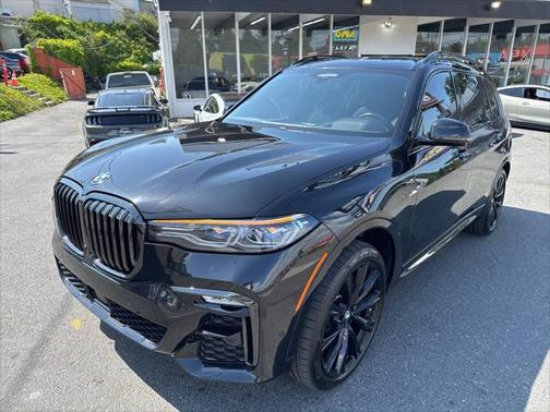 2021 BMW X7 M50i