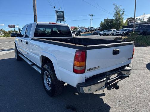 2004 GMC Sierra 2500 SLT H/D Crew Cab