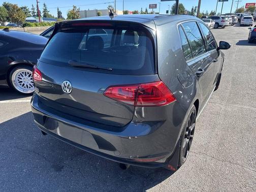 2016 Volkswagen Golf GTI 2.0T SE 4-Door