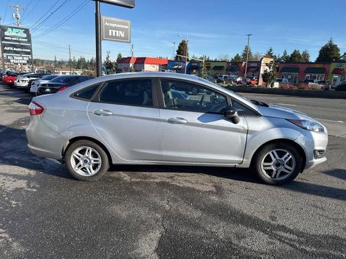 2017 Ford Fiesta SE