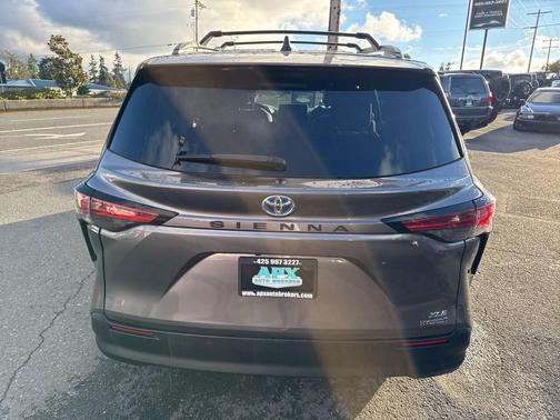 2021 Toyota Sienna XLE 7 Passenger