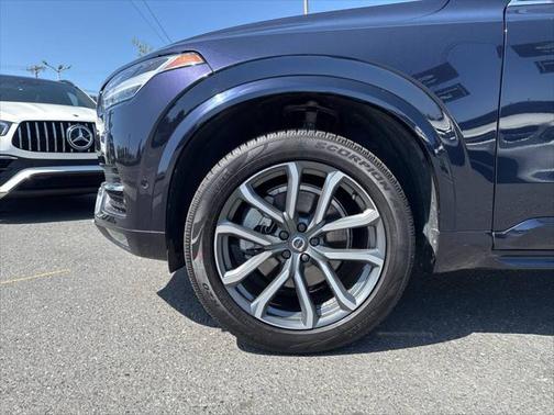 2016 Volvo XC90 T6 Momentum