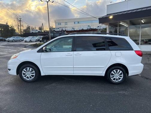 2006 Toyota Sienna CE