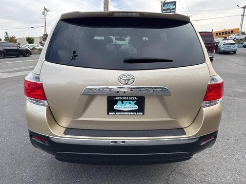 2013 Toyota Highlander SE