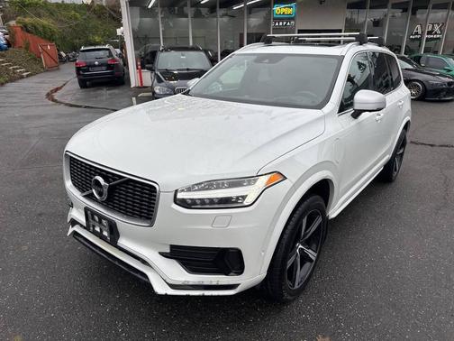 2017 Volvo XC90 Hybrid T8 R-Design
