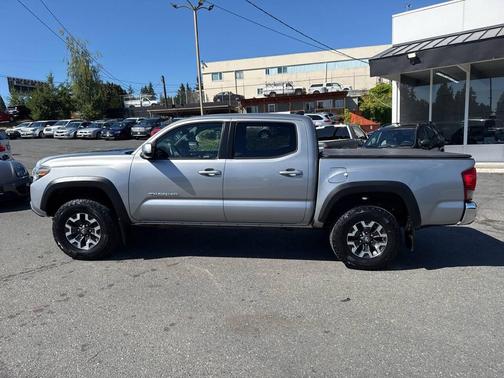 2017 Toyota Tacoma SR