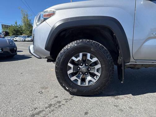 2017 Toyota Tacoma SR