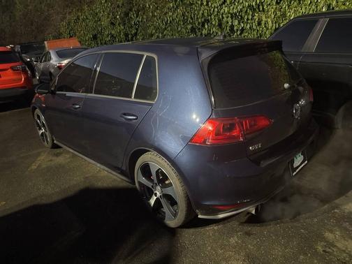 2016 Volkswagen Golf GTI 2.0T SE 4-Door
