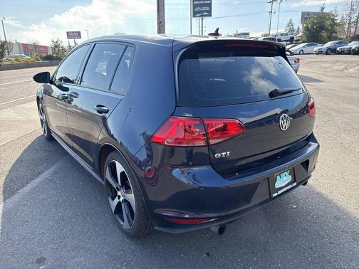 2016 Volkswagen Golf GTI 2.0T SE 4-Door