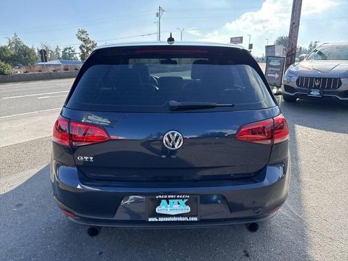 2016 Volkswagen Golf GTI 2.0T SE 4-Door