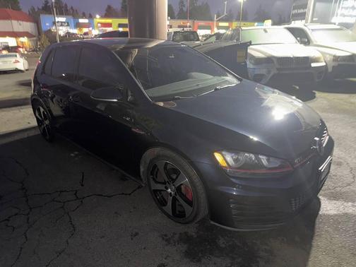 2016 Volkswagen Golf GTI 2.0T SE 4-Door