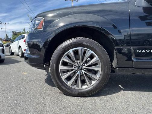 2017 Lincoln Navigator Select