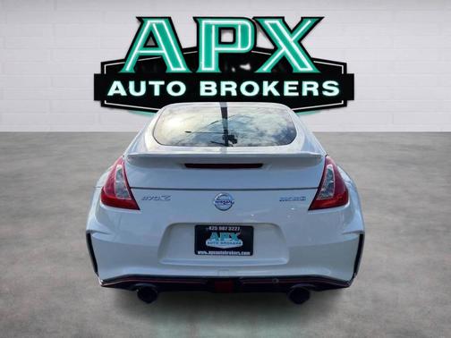 2017 Nissan 370Z NISMO