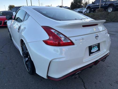 2017 Nissan 370Z NISMO