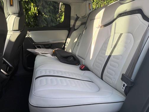 2022 Rivian R1T Adventure