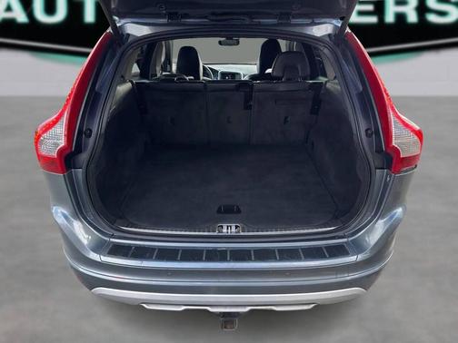 Osmium Grey Metallic 2017 Volvo XC60 T5 Dynamic