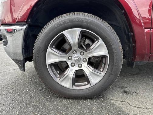 Delmonico Red Pearlcoat 2019 RAM 1500 Laramie