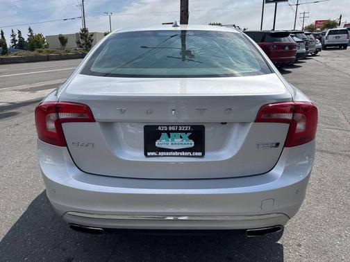 2016 Volvo S60 Inscription T5 Inscription Platinum