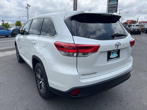 2019 Toyota Highlander LE