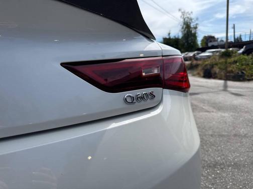2017 INFINITI Q60 3.0t Red Sport 400