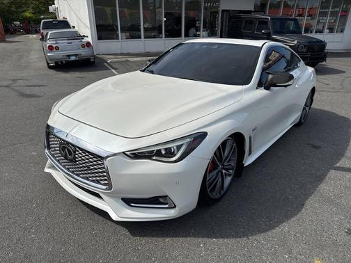 2017 INFINITI Q60 3.0t Red Sport 400