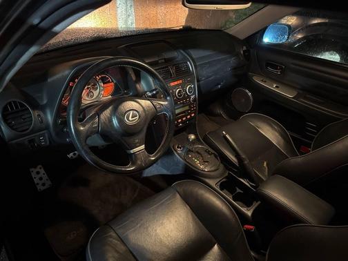 2004 Lexus IS 300 Base
