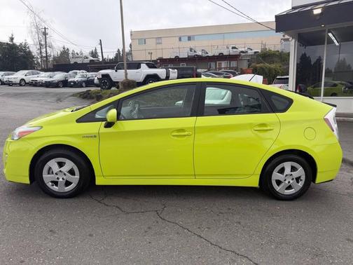 Yellow 2010 Toyota Prius II