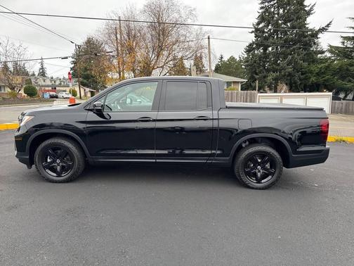 2022 Honda Ridgeline Black