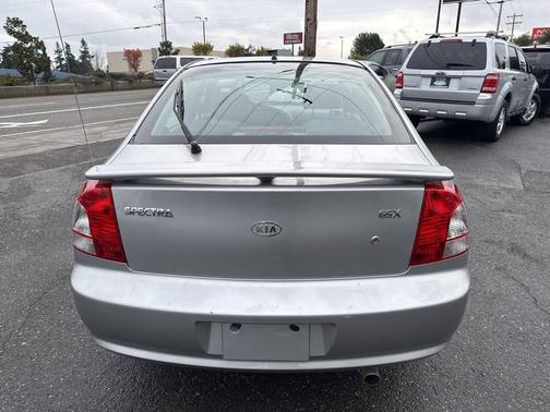2004 Kia Spectra GS 4dr Hatchback