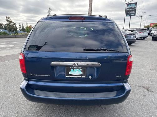 2001 Chrysler Town & Country LX
