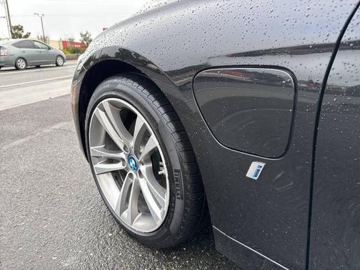 2017 BMW 330e iPerformance