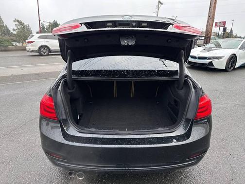 2017 BMW 330e iPerformance