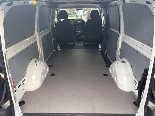 2017 Mercedes-Benz Metris Base