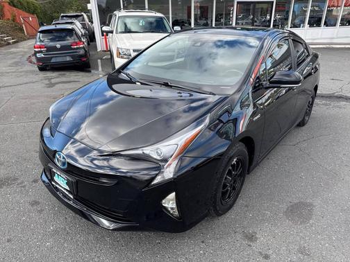 2016 Toyota Prius Three