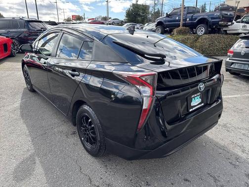 2016 Toyota Prius Three