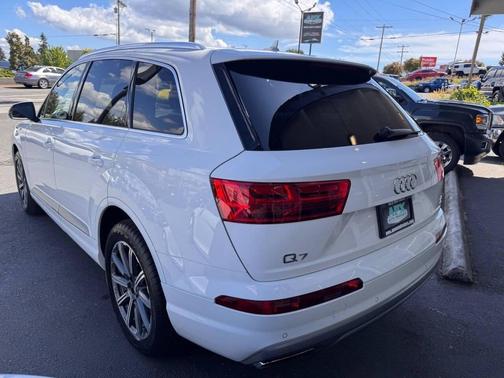 Carrara White 2017 Audi Q7 3.0T Premium