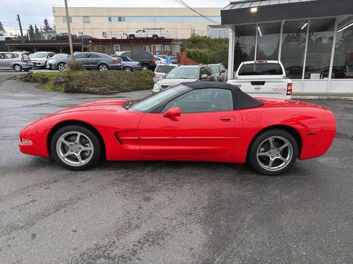 2001 Chevrolet Corvette Base