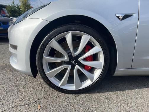 2018 Tesla Model 3 Performance