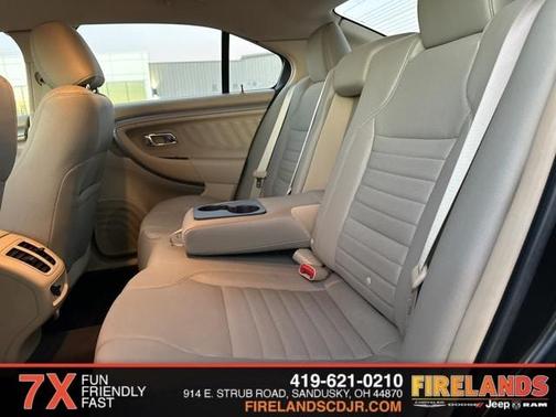 2015 Ford Taurus SE