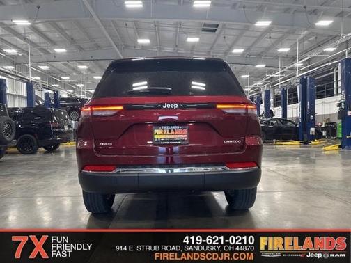 2025 Jeep Grand Cherokee Laredo